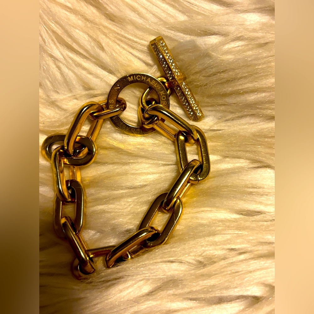 Michael Kors Big Chain Bracelet! - Picture 3 of 8